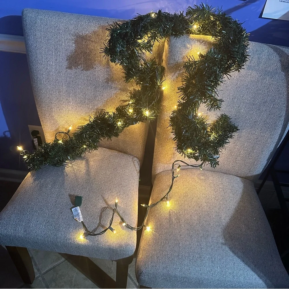 Christmas Garland Light Up White Lights Beautiful Green Holiday